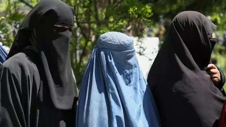 Taliban kidnap women